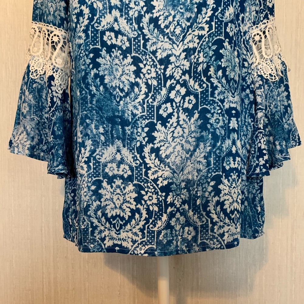 ZAC & RACHAEL bell sleeve lace top size M - Picture 10 of 15